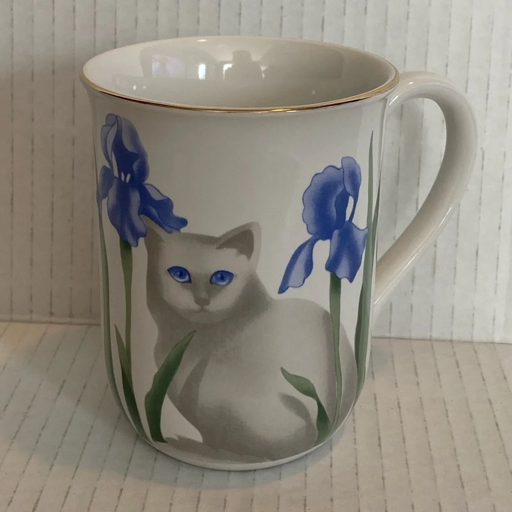 VTG Otagiri Japan ceramic Mug grey cat floral iris gold rim 10 ozs - Picture 8 of 8